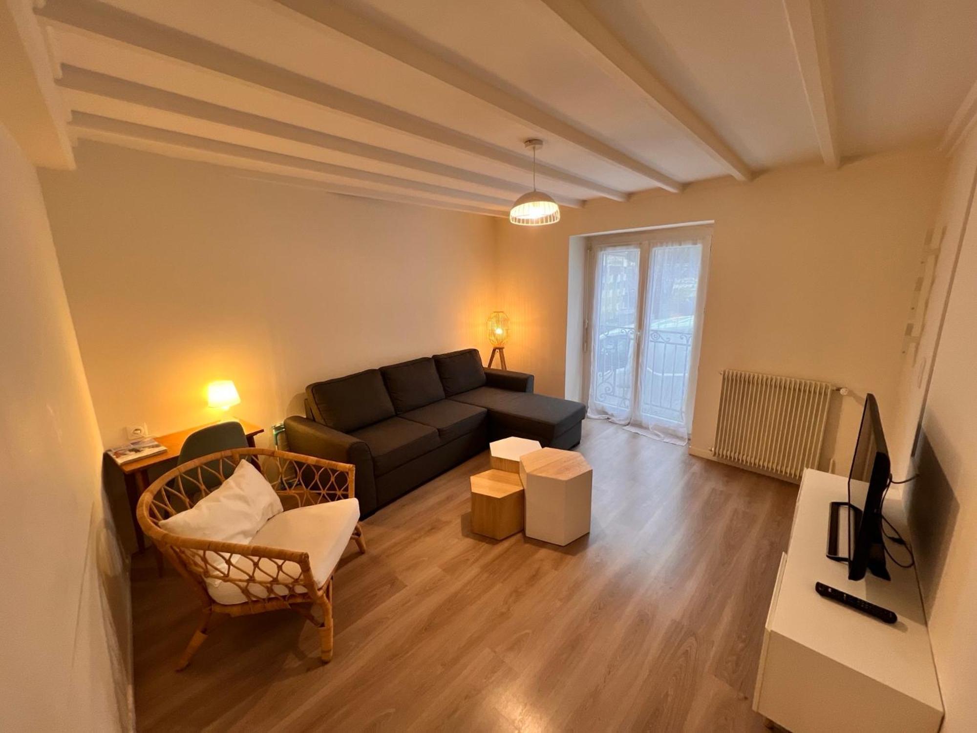 Appartement Rdc 9 Personnes, 2 Chambres, Wifi, Proche Du Centre La Bourboule Exterior photo